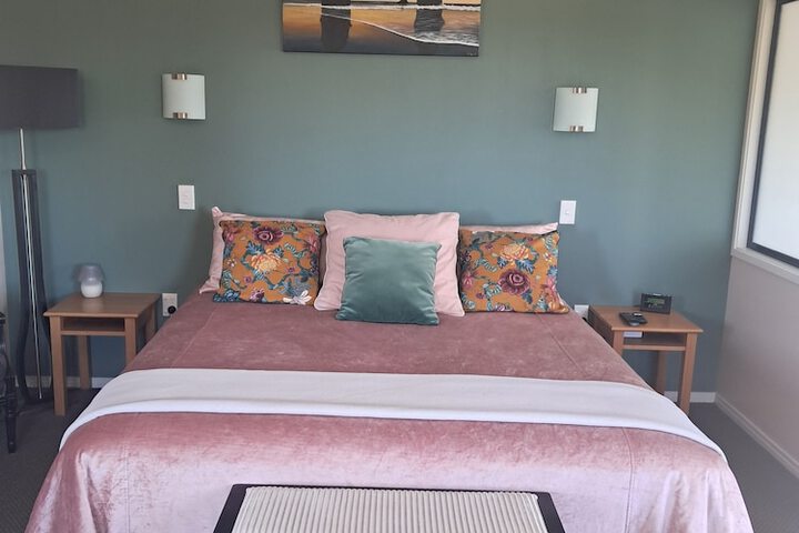 Room 15 of 37