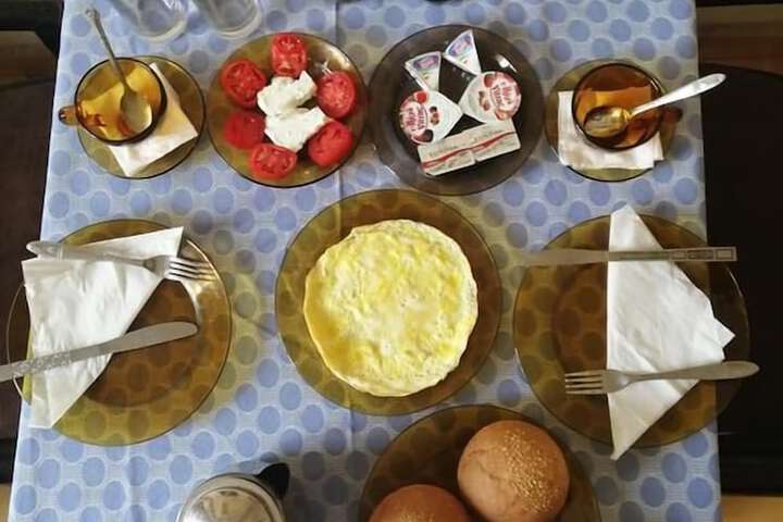 Breakfast/Coffee Service 18 of 36