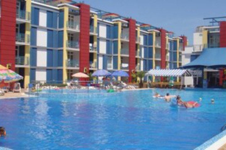 Pool 15 of 21