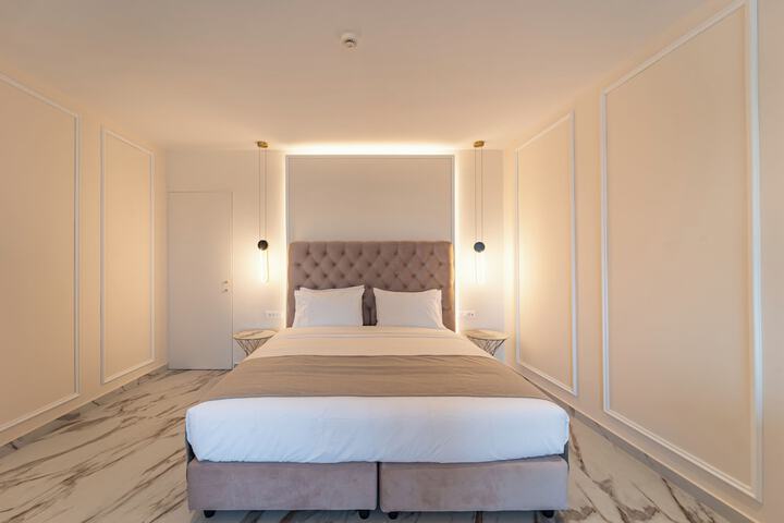 Room 45 of 187