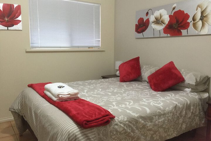 Room 6 of 38