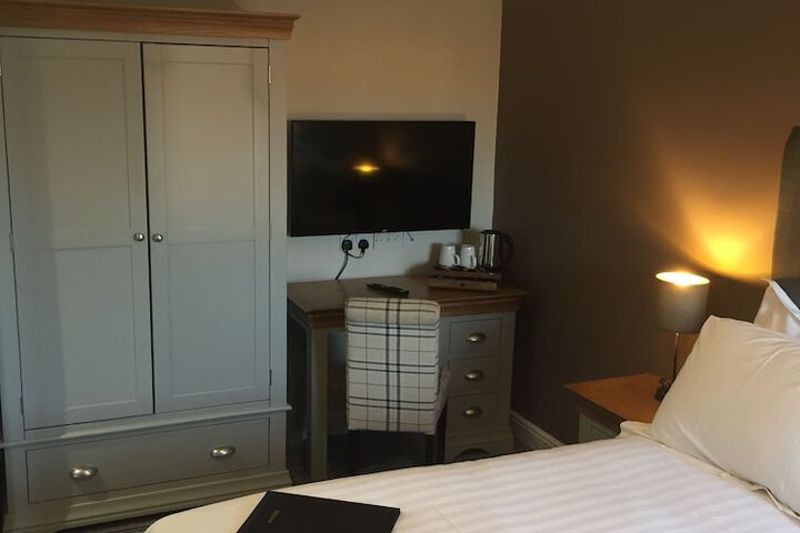 Room 9 of 61