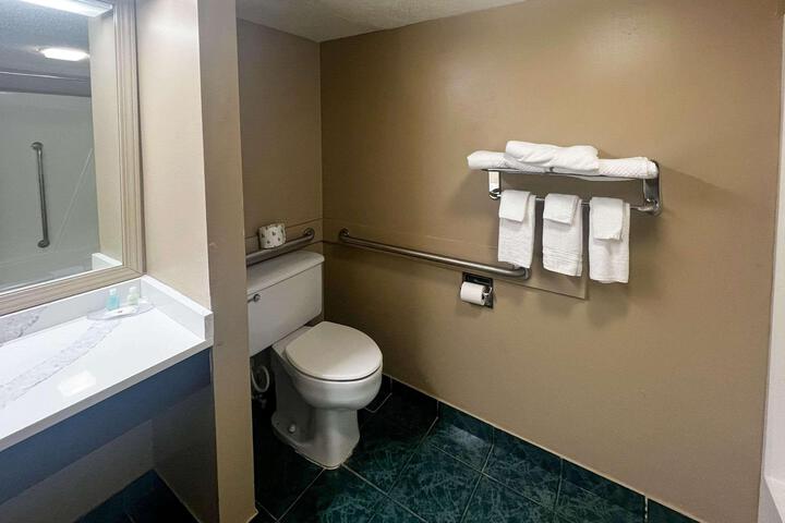 Double Accessible (2 of 2)