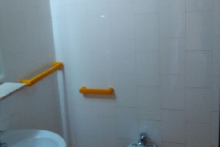 Room 7 of 12