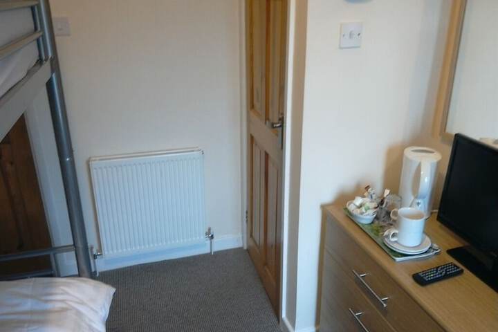 Room 9 of 27