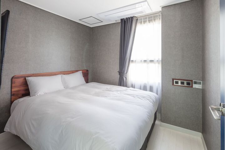 Room 30 of 153