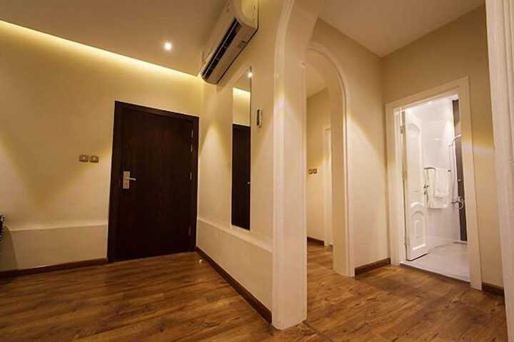 Room 8 of 34
