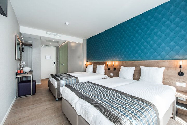 Room 15 of 58
