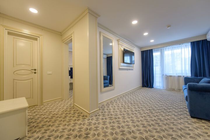 Room 8 of 52
