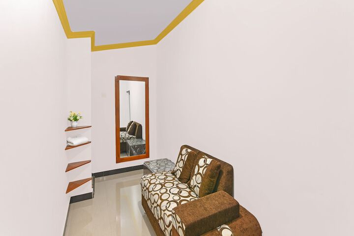 Room 27 of 37