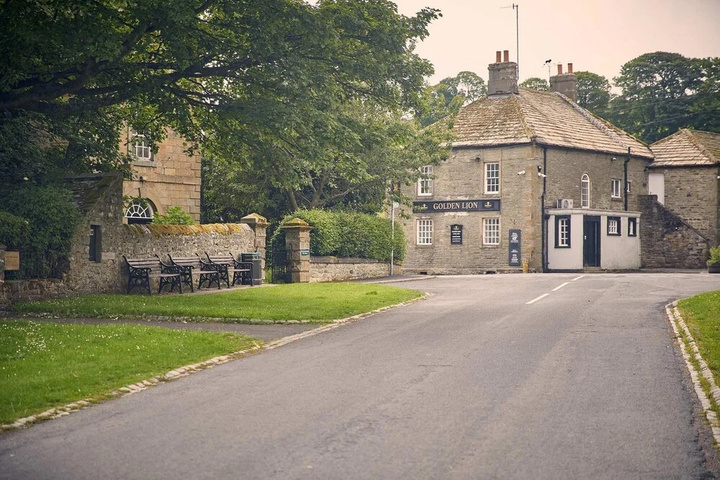 Host Stay Chapel Race - Low Force