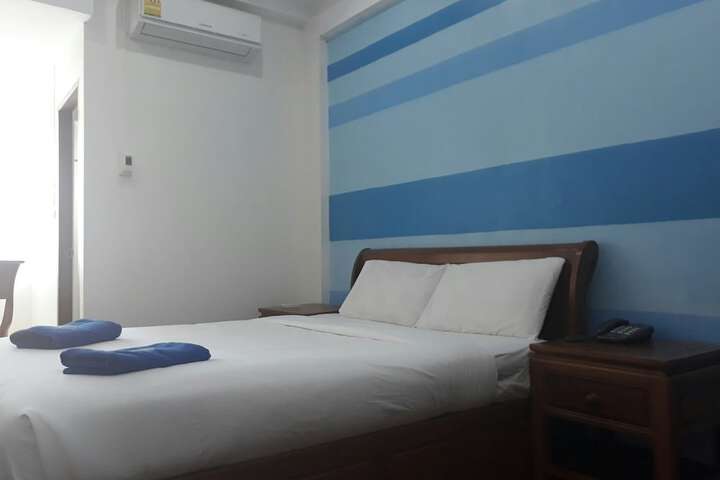 Room 7 of 51