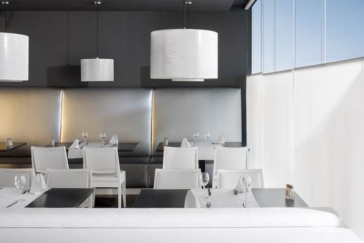 Dining 96 of 153