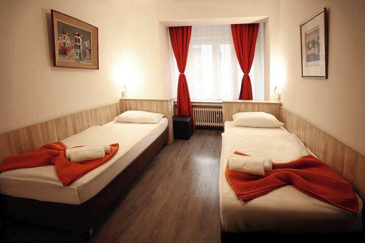 Room 6 of 20