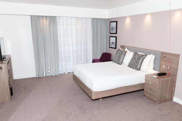 Room 41 of 69