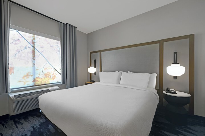 Room 16 of 25