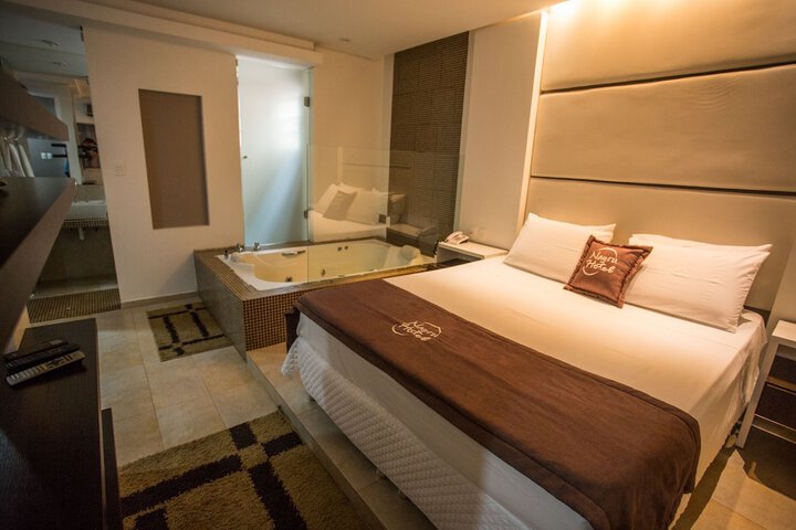 Nayru Hotel