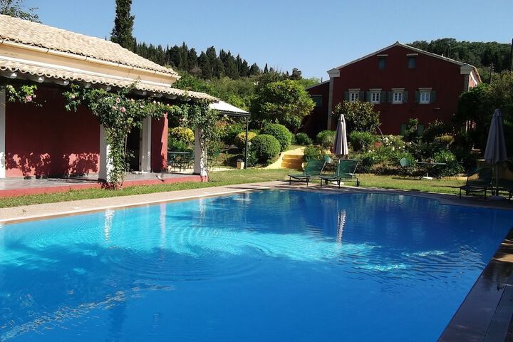 Hotel Pool