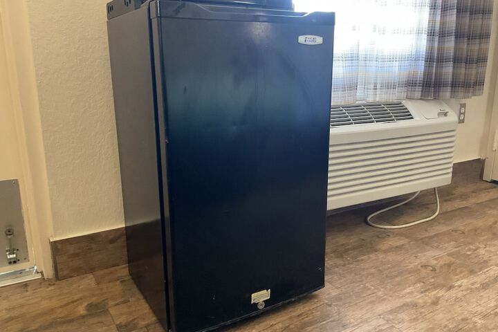 Mini-refrigerator