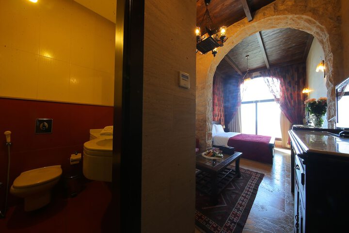 Room 5 of 49