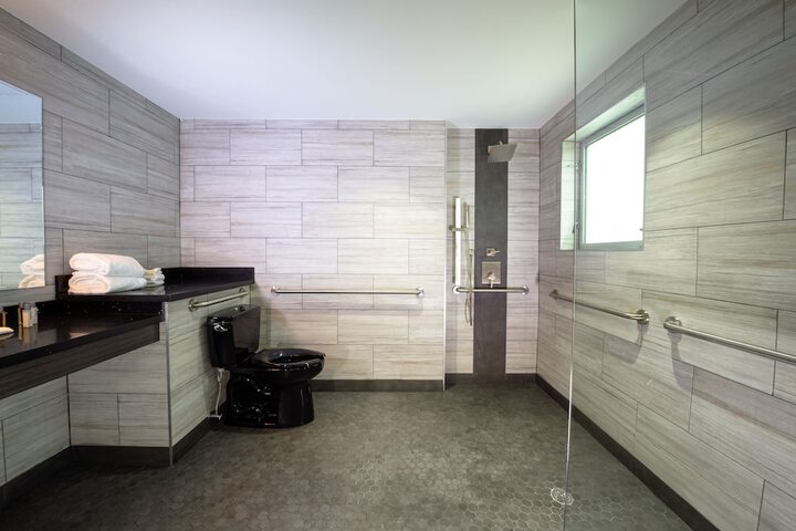 Bathroom shower