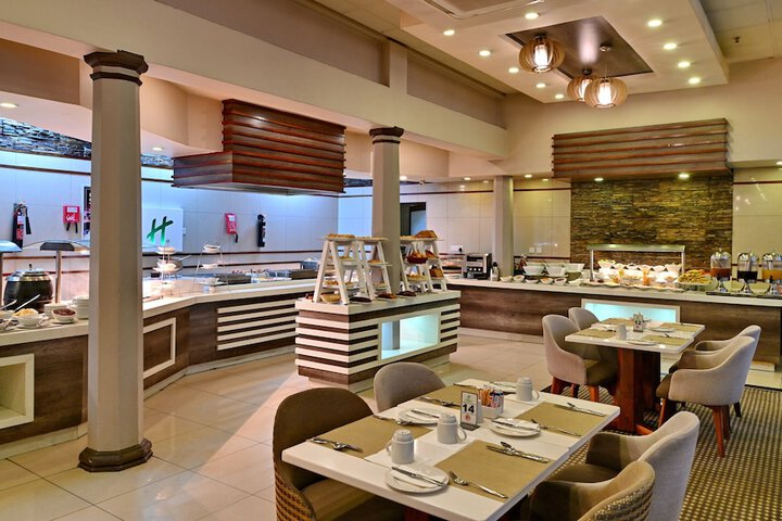 Dining 88 of 128
