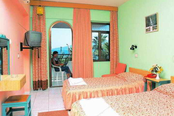 Room 3 of 4