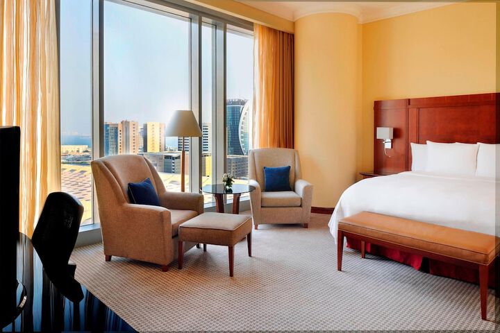 Room 18 of 181