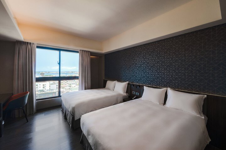 Room 17 of 46