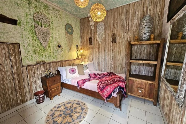 Room 4 of 71