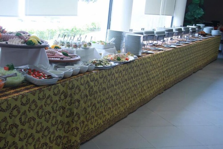 Dining 50 of 86