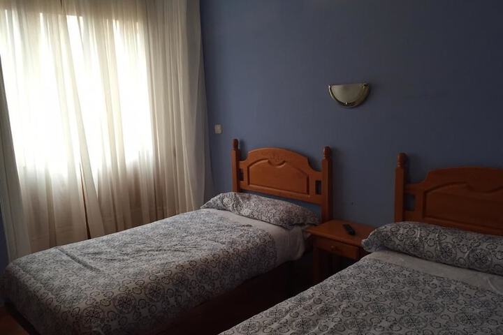 Room 8 of 10