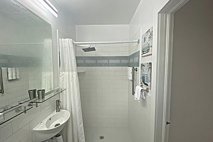 Room 193 of 218