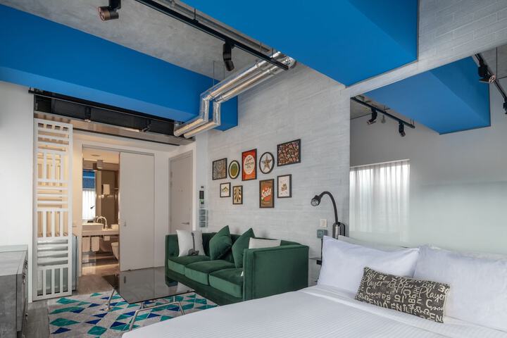 Room 12 of 63