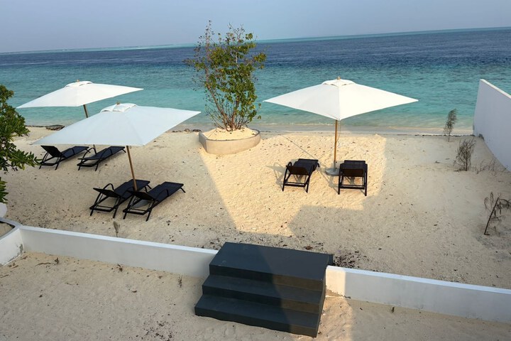 Beach 13 of 17