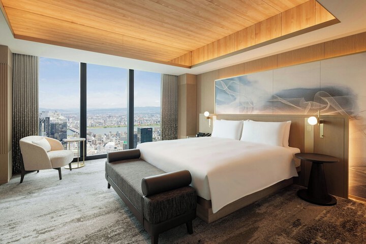 Room 15 of 63