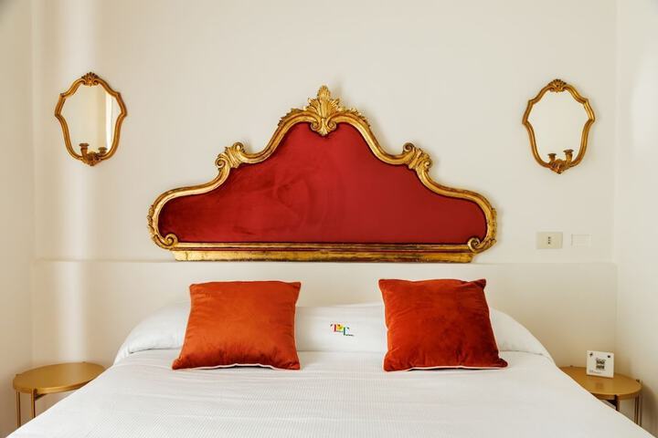 Room 19 of 53