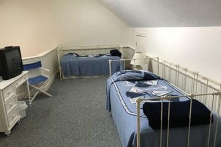 Room 10 of 21