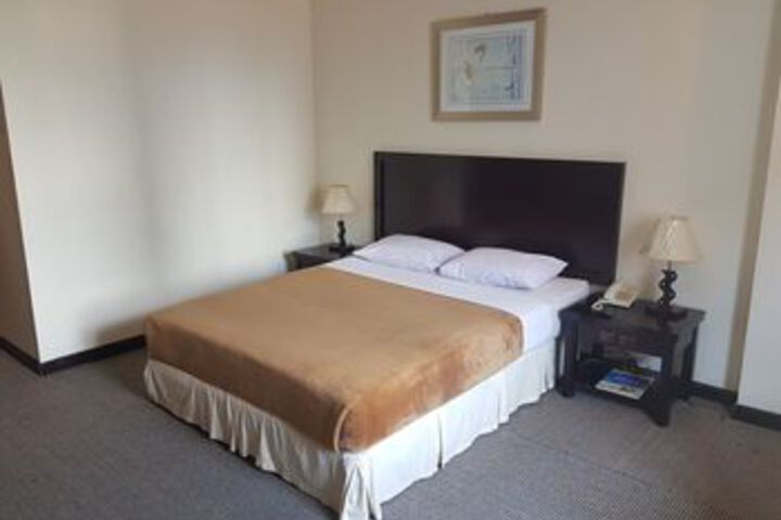 Room 13 of 31
