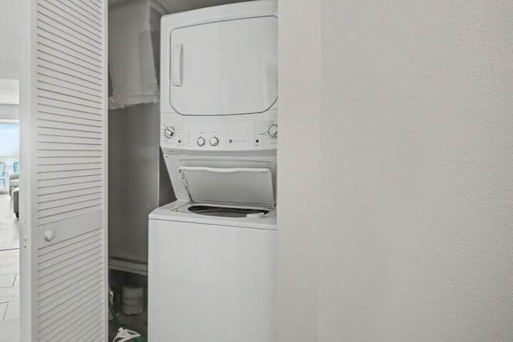 Room 52 of 164
