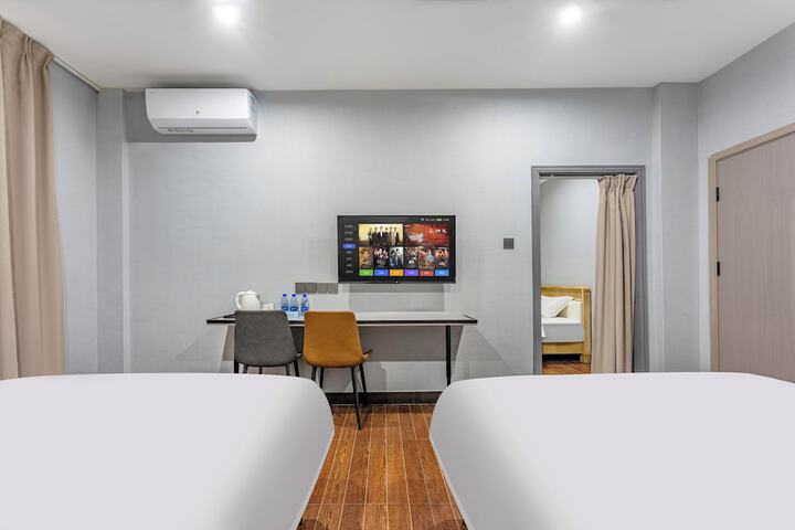Room 22 of 44