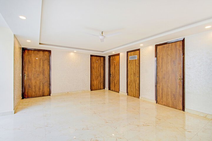 Hotel Interior 4 of 24