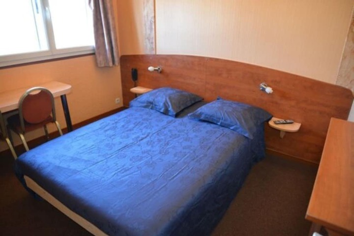 Room 11 of 62