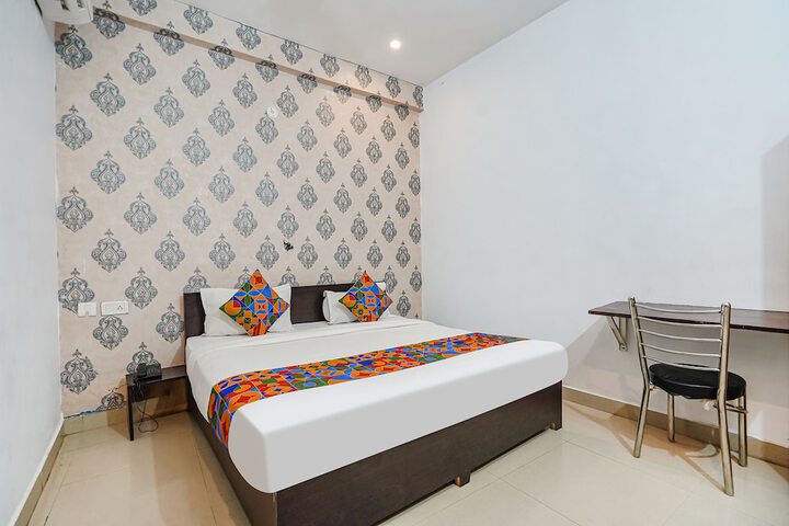 Room 12 of 23