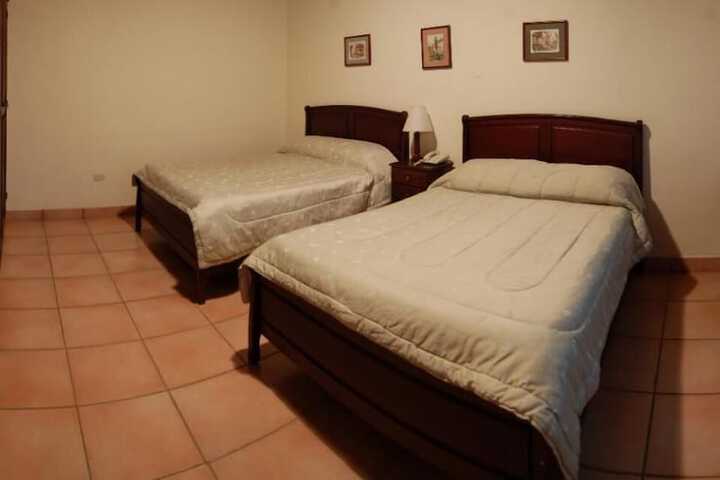Room 15 of 40