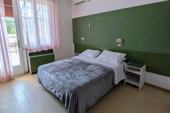 Room 21 of 26