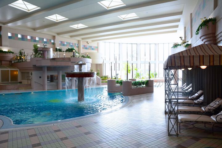 Pool Hotel