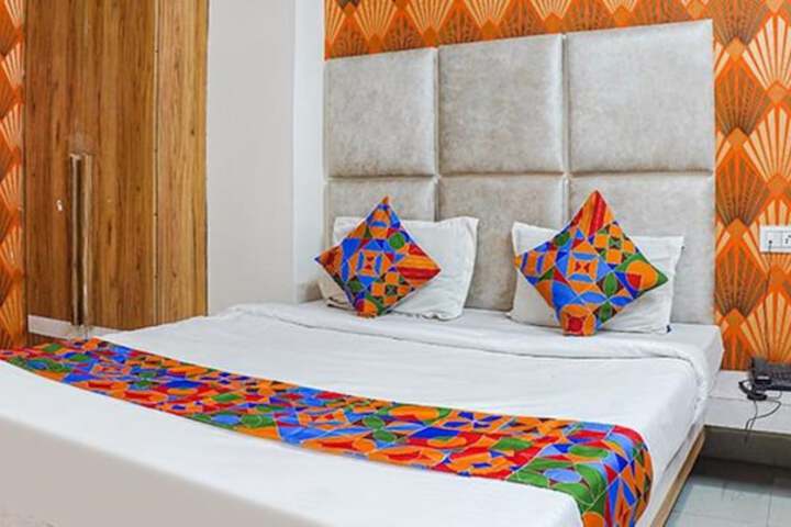 Fabhotel The Pannis