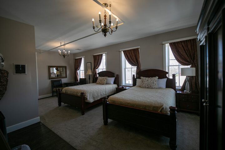 1 King Bed (7 of 40)