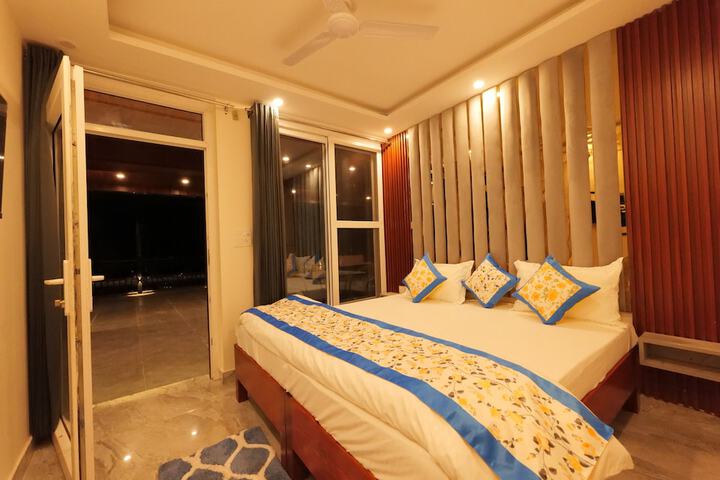Room 3 of 29